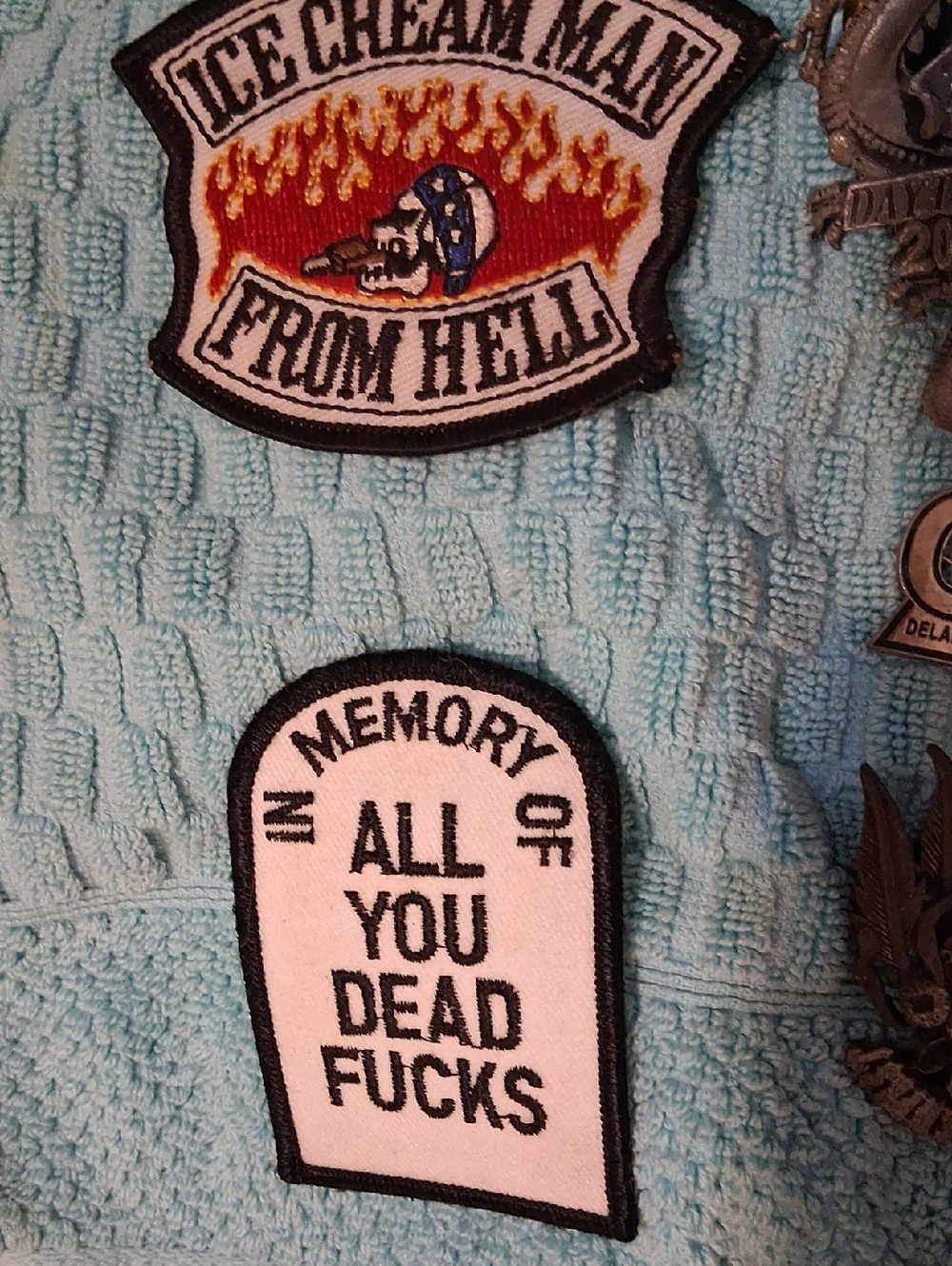 16 Biker Pins 2 Patches - Picture 5 of 8